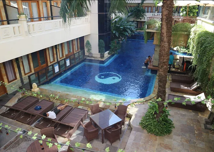 Otel Famous Formerly Permata Kuta Lombok